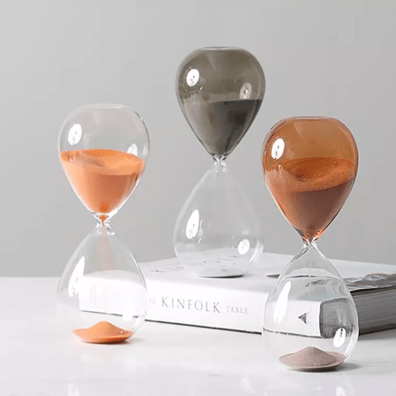 Colored sanad hourglass